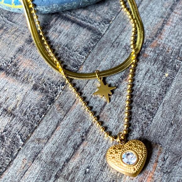 NEW Gold Heart & Star Double Layered Necklace - Picture 2 of 10
